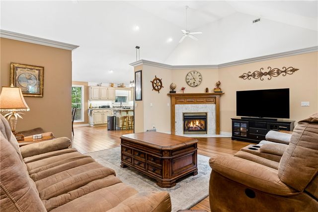 44 Tavistock Drive, Bella Vista, AR 72714