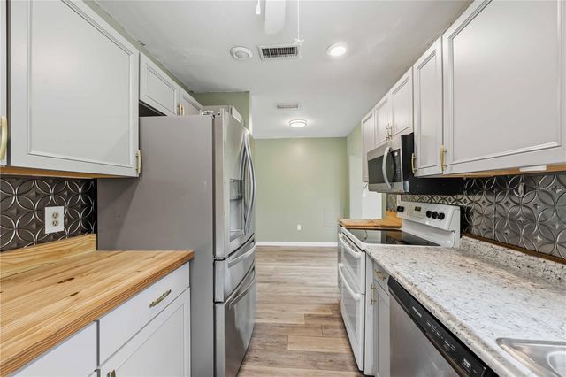 22243 HERNANDO AVENUE, Port Charlotte, FL 33952