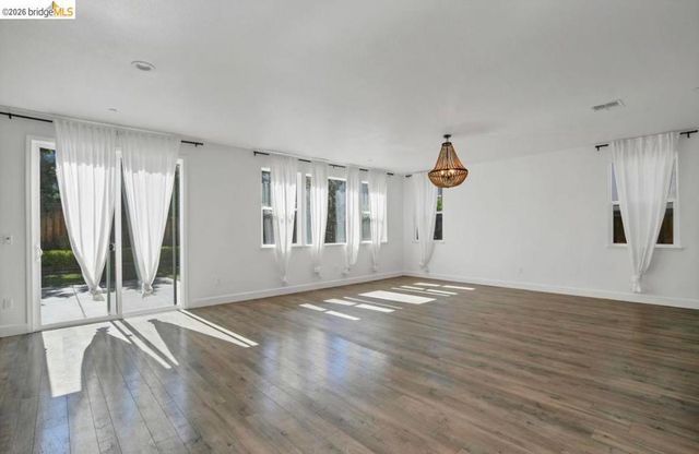 399 Ghiggeri Dr, Brentwood, CA 94513