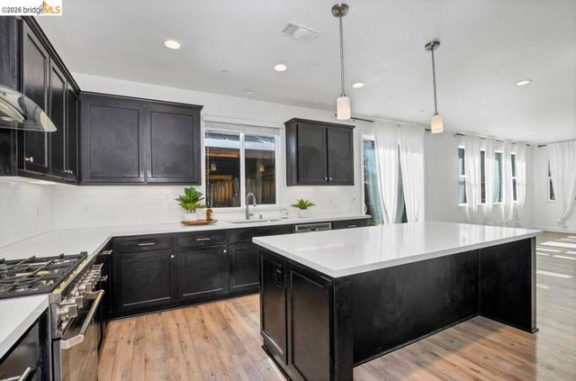 399 Ghiggeri Dr, Brentwood, CA 94513