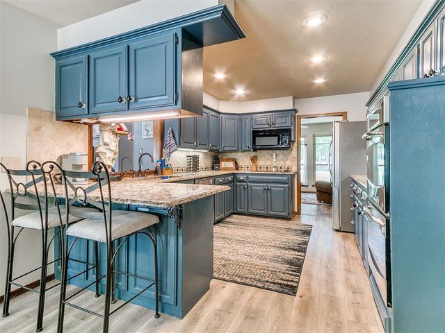 12808 Teakwood Drive, Edmond, OK 73013
