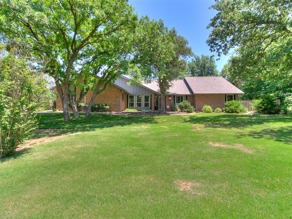 12808 Teakwood Drive, Edmond, OK 73013