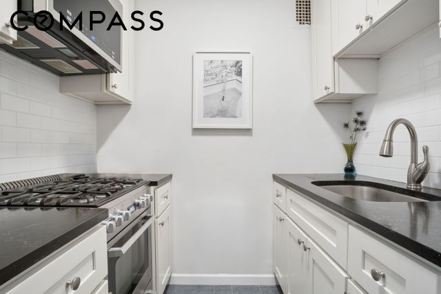 345 E 52nd St Apt 6C, New York City, NY 10022