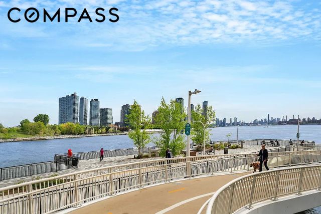 345 E 52nd St Apt 6C, New York City, NY 10022