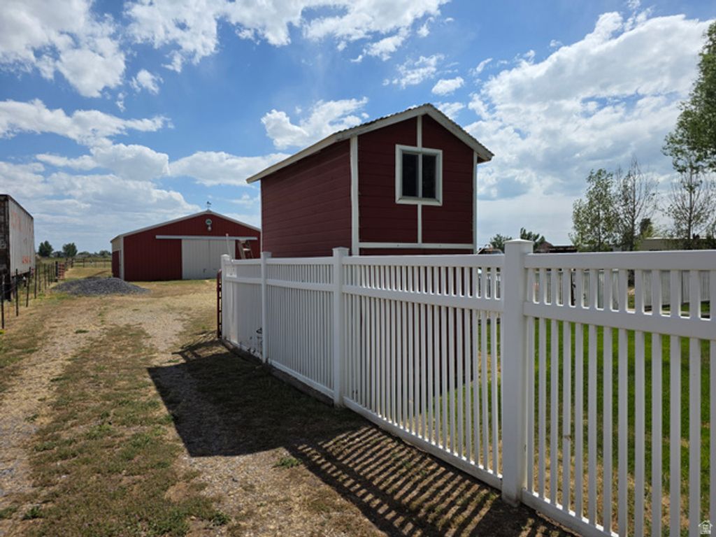 Image 11 of property listing at 3677 W 1800 N, West Point, UT 84015