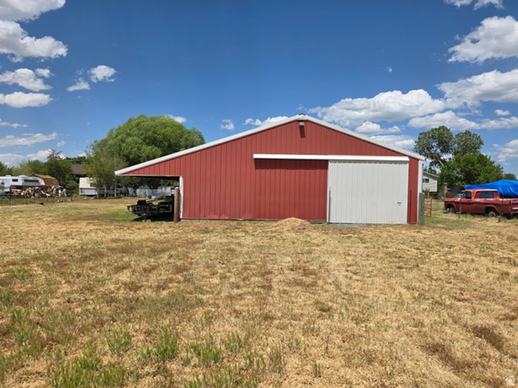 Image 15 of property listing at 3677 W 1800 N, West Point, UT 84015