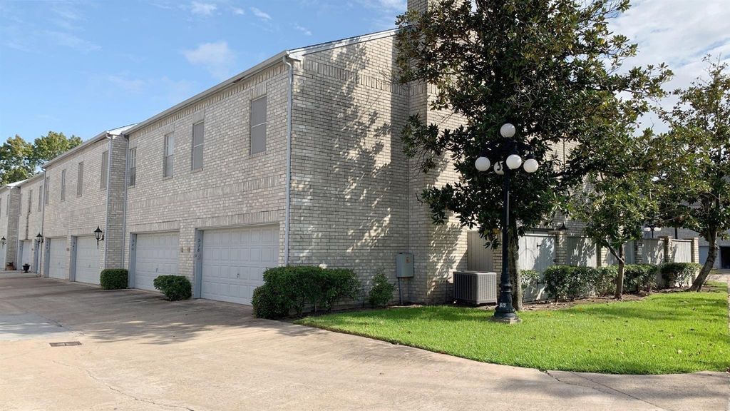 538 Wilcrest Drive, Houston, TX 77042