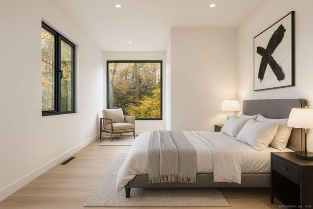 11 Coachman Lane, Woodbridge, CT 06525