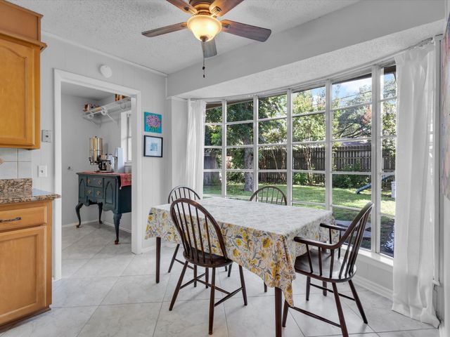 1318 Paisley Drive, Arlington, TX 76015