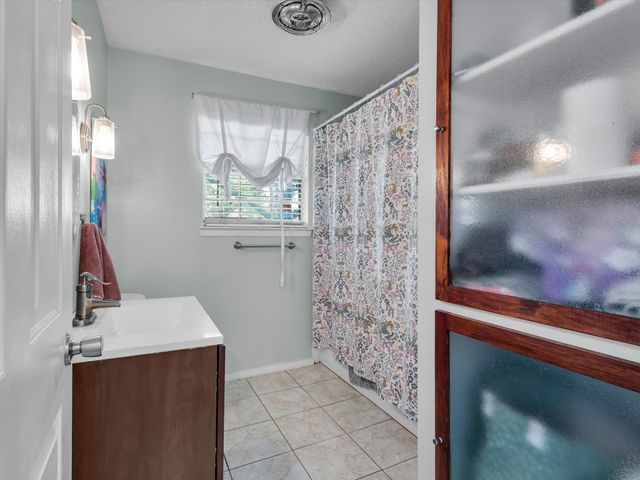 1318 Paisley Drive, Arlington, TX 76015