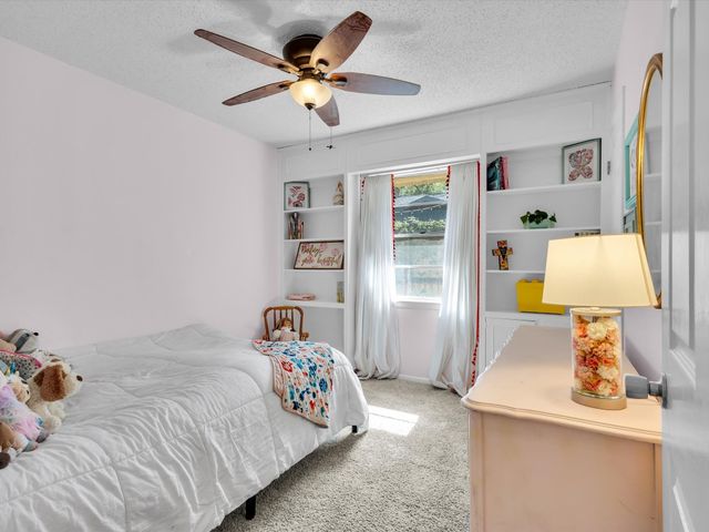 1318 Paisley Drive, Arlington, TX 76015