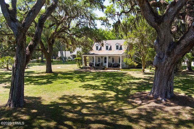 98 Gautier Place, Beaufort, SC 29902