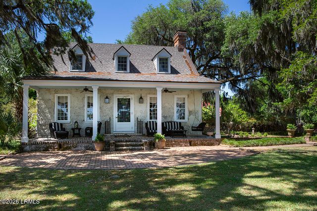 98 Gautier Place, Beaufort, SC 29902