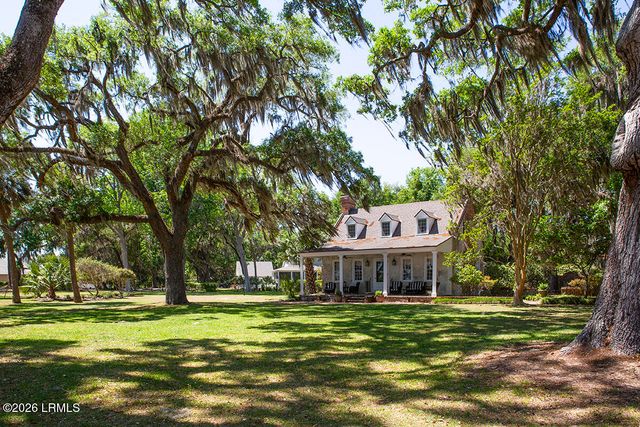 98 Gautier Place, Beaufort, SC 29902