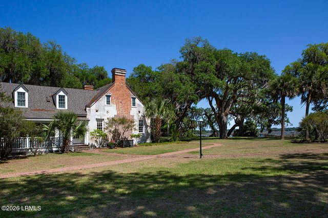 98 Gautier Place, Beaufort, SC 29902