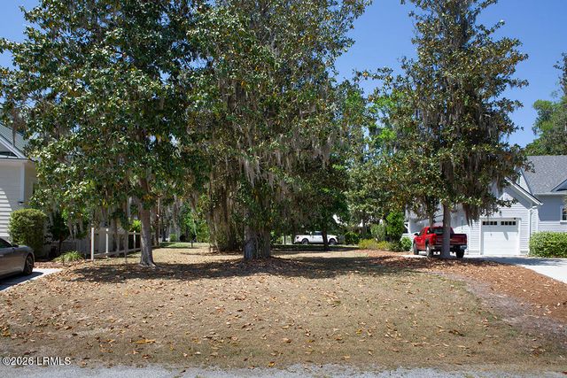 98 Gautier Place, Beaufort, SC 29902