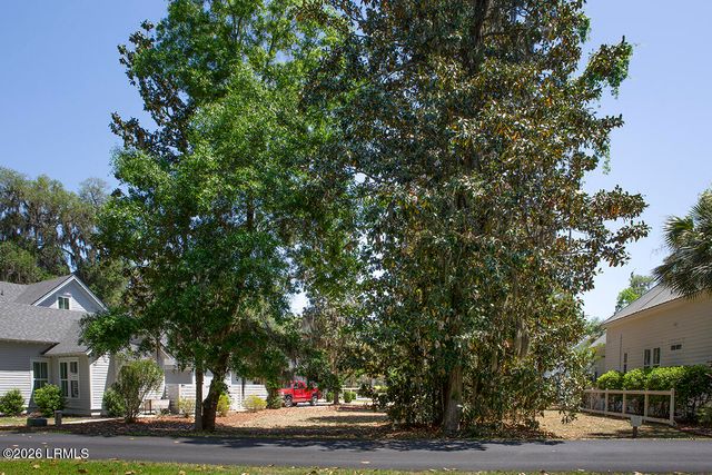 98 Gautier Place, Beaufort, SC 29902