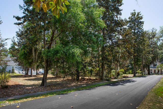 98 Gautier Place, Beaufort, SC 29902