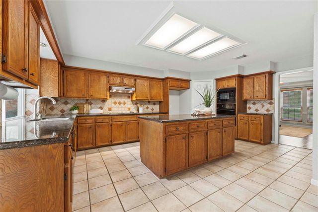 7403 Foxton Place, Houston, TX 77095