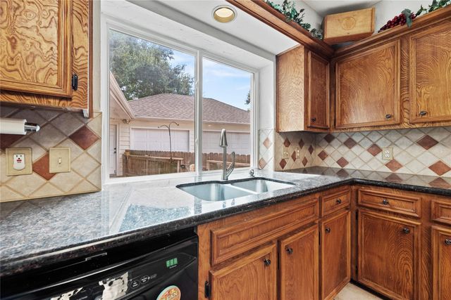 7403 Foxton Place, Houston, TX 77095