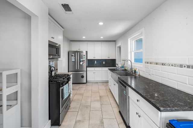 5342 6th Ave, Sacramento, CA 95820