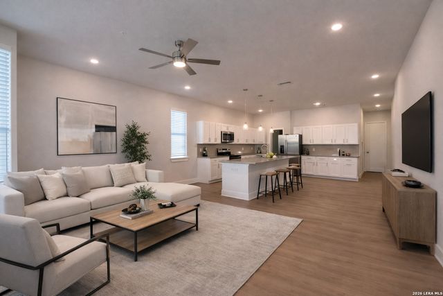 330 E Carson St Apt 1201, San Antonio, TX 78208