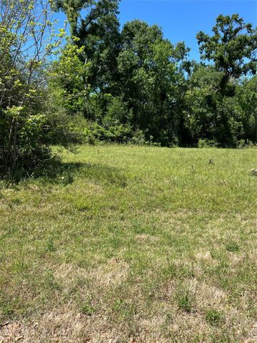 131 Hidden Horse Trail, Angleton, TX 77515