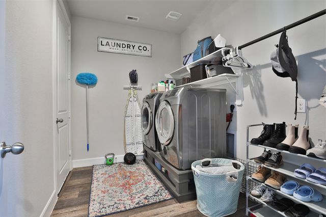 2810 Bluesage Bluff Drive, Richmond, TX 77406