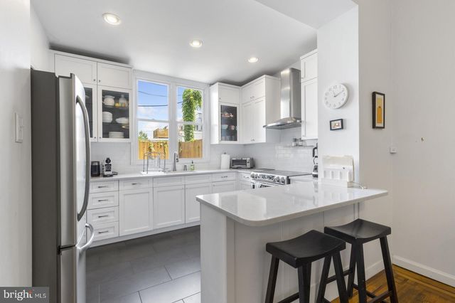 331 E THOMPSON ST, Philadelphia, PA 19125