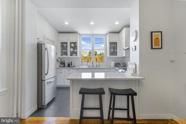 331 E THOMPSON ST, Philadelphia, PA 19125