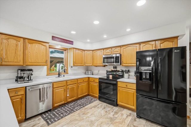 217 Bley PARKWAY, Port Washington, WI 53074