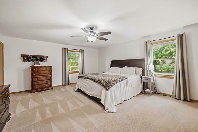217 Bley PARKWAY, Port Washington, WI 53074
