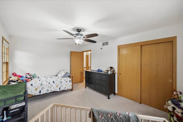 217 Bley PARKWAY, Port Washington, WI 53074