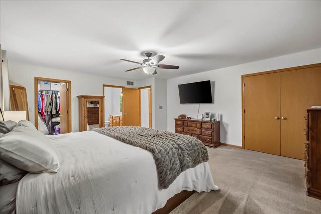 217 Bley PARKWAY, Port Washington, WI 53074