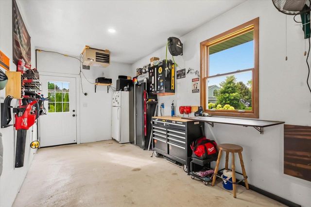 217 Bley PARKWAY, Port Washington, WI 53074