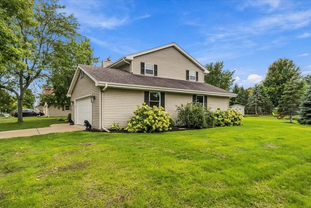 217 Bley PARKWAY, Port Washington, WI 53074