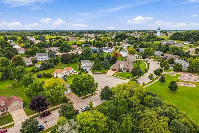 217 Bley PARKWAY, Port Washington, WI 53074
