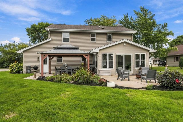 217 Bley PARKWAY, Port Washington, WI 53074