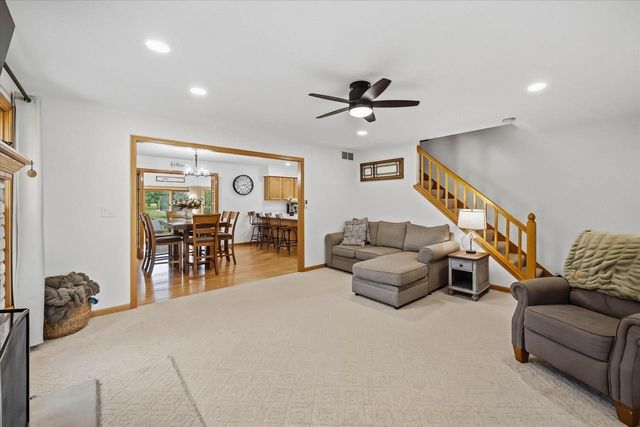 217 Bley PARKWAY, Port Washington, WI 53074