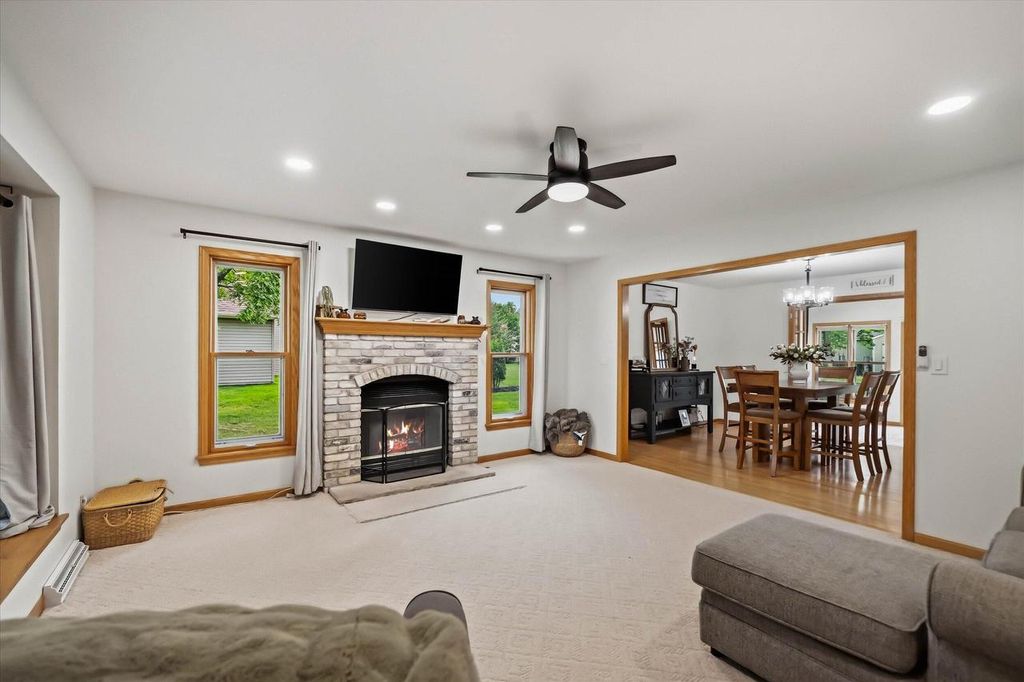 217 Bley PARKWAY, Port Washington, WI 53074
