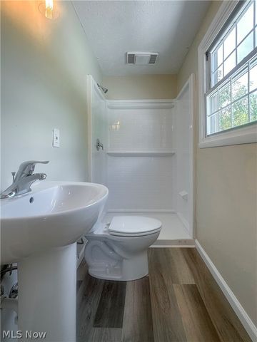 322 West Street, Niles, OH 44446
