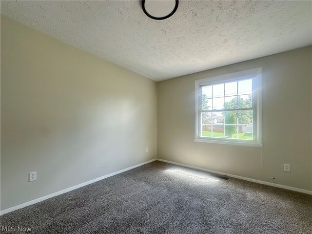 322 West Street, Niles, OH 44446
