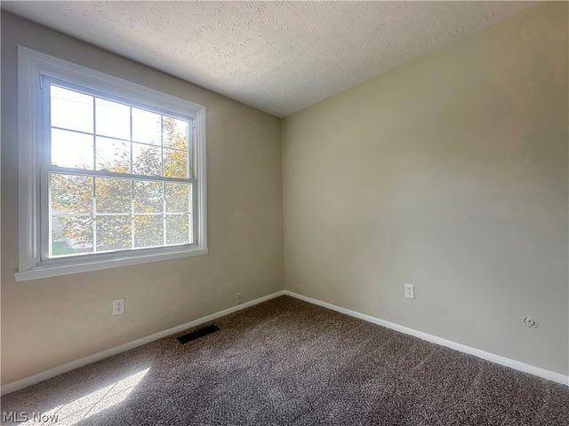 322 West Street, Niles, OH 44446