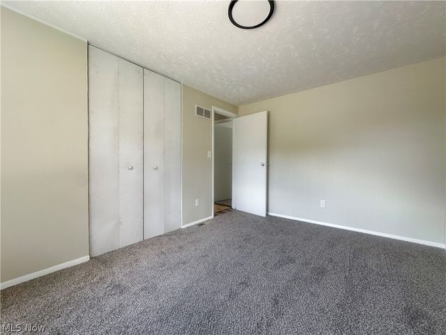 322 West Street, Niles, OH 44446
