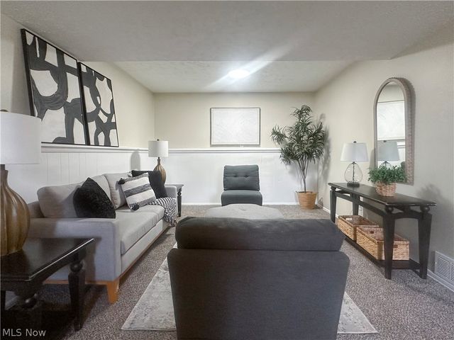 322 West Street, Niles, OH 44446