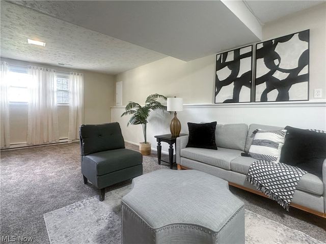 322 West Street, Niles, OH 44446