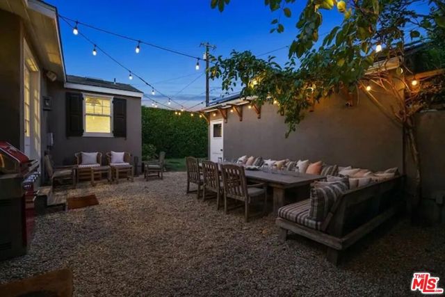 1972 Stearns Drive, Los Angeles, CA 90034