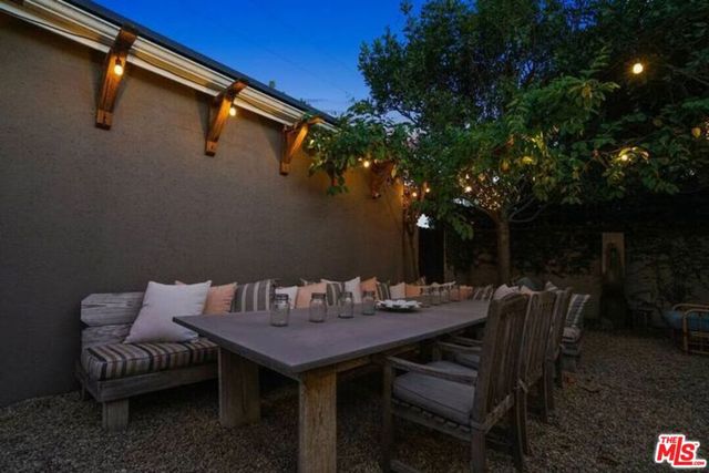 1972 Stearns Drive, Los Angeles, CA 90034