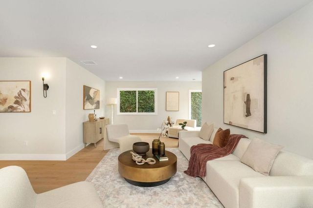 219 W Acacia Ave, El Segundo, CA 90245