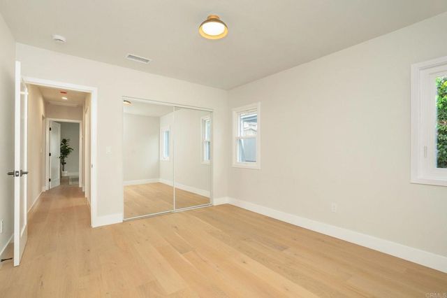 219 W Acacia Ave, El Segundo, CA 90245